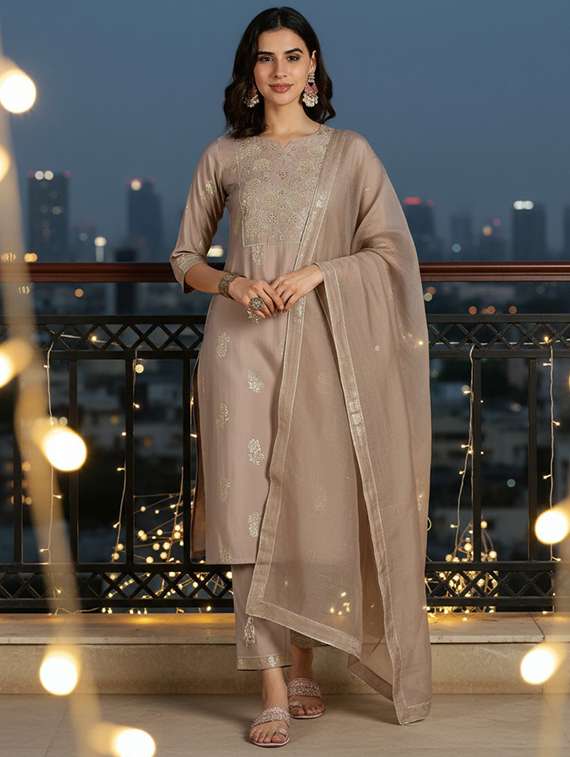 women coffee brown suit set - 22453950 -  Standard Image - 2