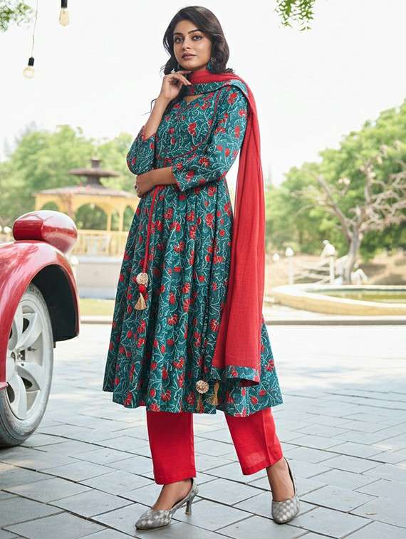 Women Floral Blue Suit Set - 22453964 -  Standard Image - 2