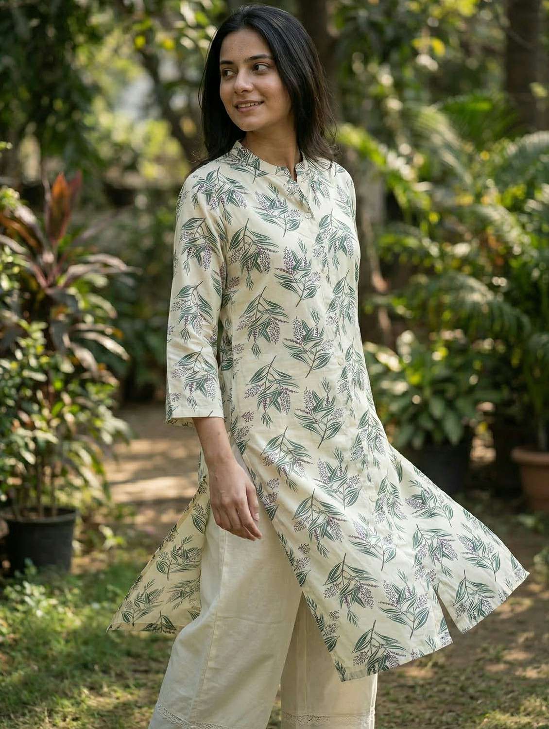 women green kurta pant set - 22453992 -  Standard Image - 2