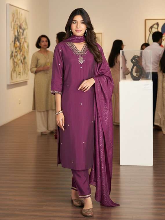 women burgundy suit set - 22454007 -  Standard Image - 2
