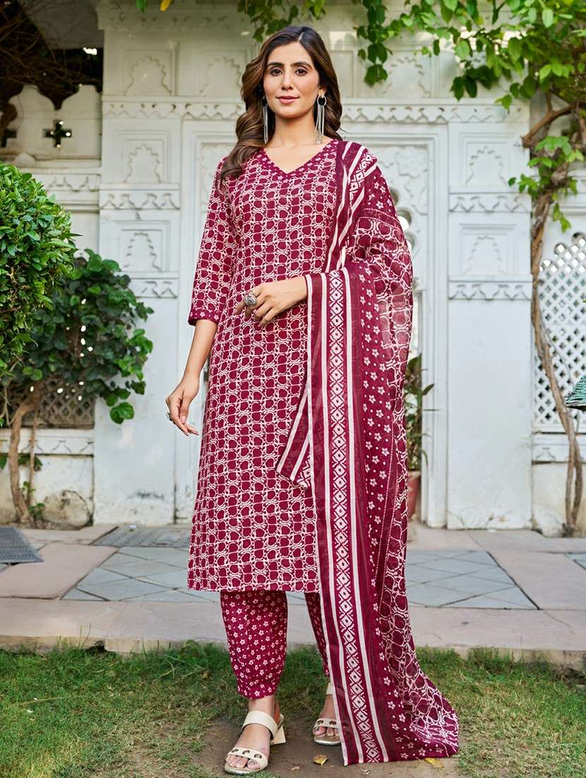 Women Printed Three Quarter Sleeve Kurta Pant With Dupatta Set - 22454120 -  Standard Image - 2