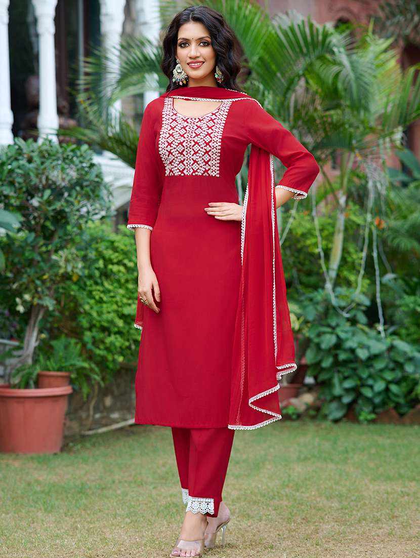 women solid with work three quarter sleeve kurta pant with dupatta set