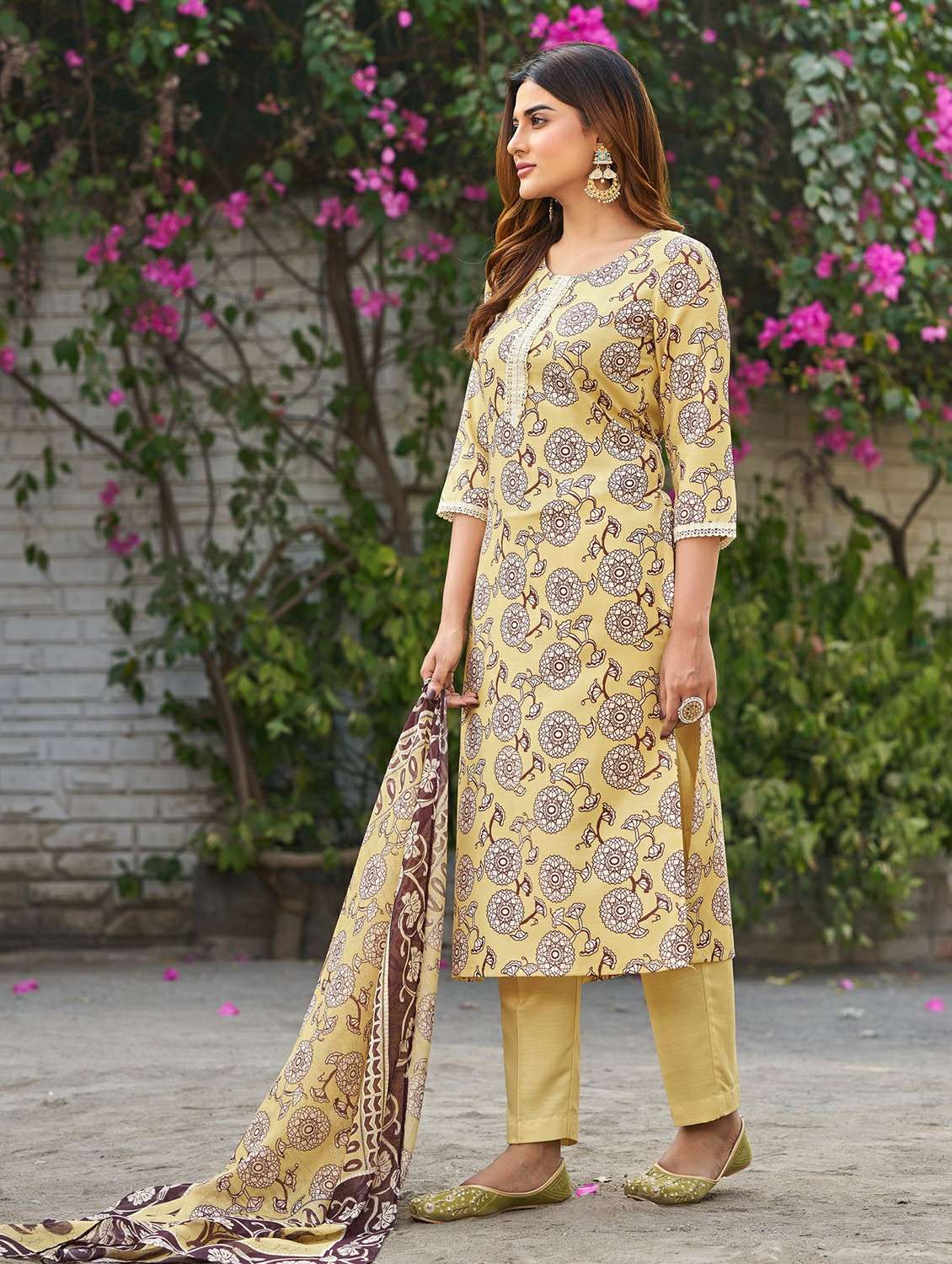 women printed three quarter sleeve kurta pant with dupatta set - 22454186 -  Standard Image - 2