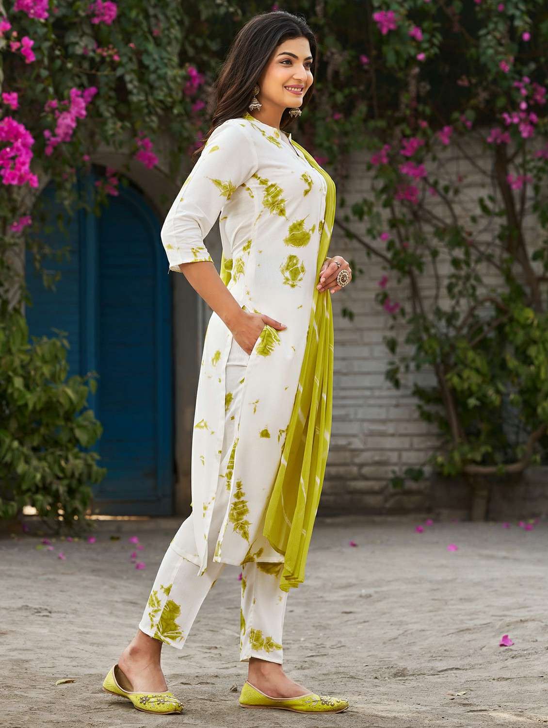 women printed three quarter sleeve kurta pant with dupatta set - 22454191 -  Standard Image - 2