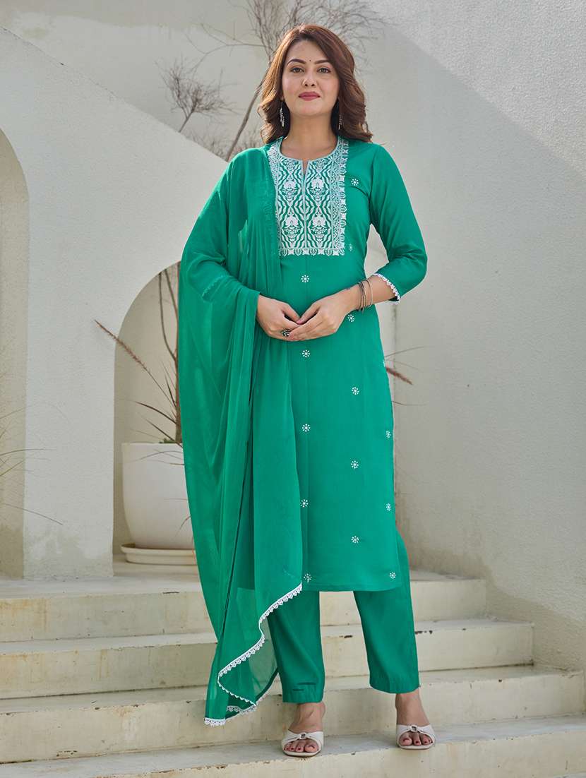 women solid with work three quarter sleeve kurta pant with dupatta set