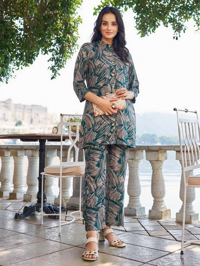 women printed three quarter sleeve ethnic co-ord set