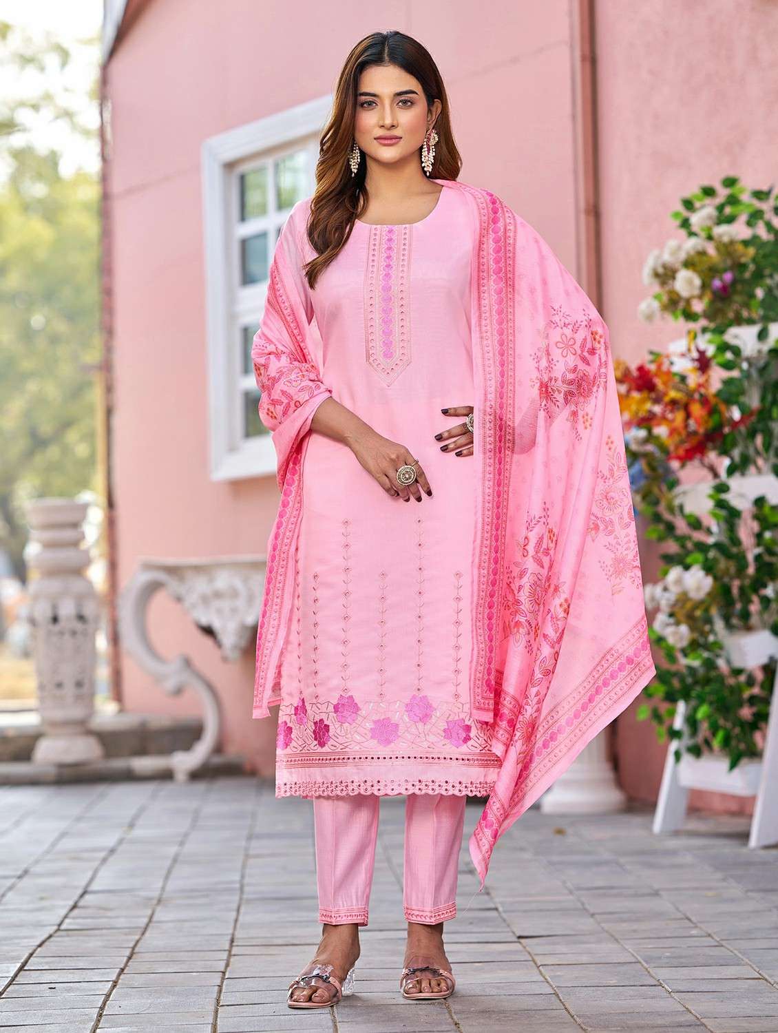 women solid with work three quarter sleeve kurta pant with dupatta set