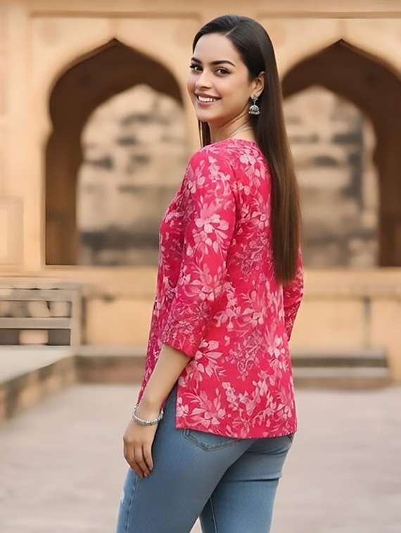 Women Pink Cotton Straight Kurti - 22456062 -  Standard Image - 2