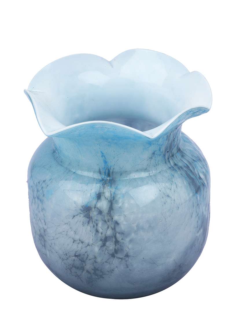  textured glass flower vase - 22457248 -  Standard Image - 2