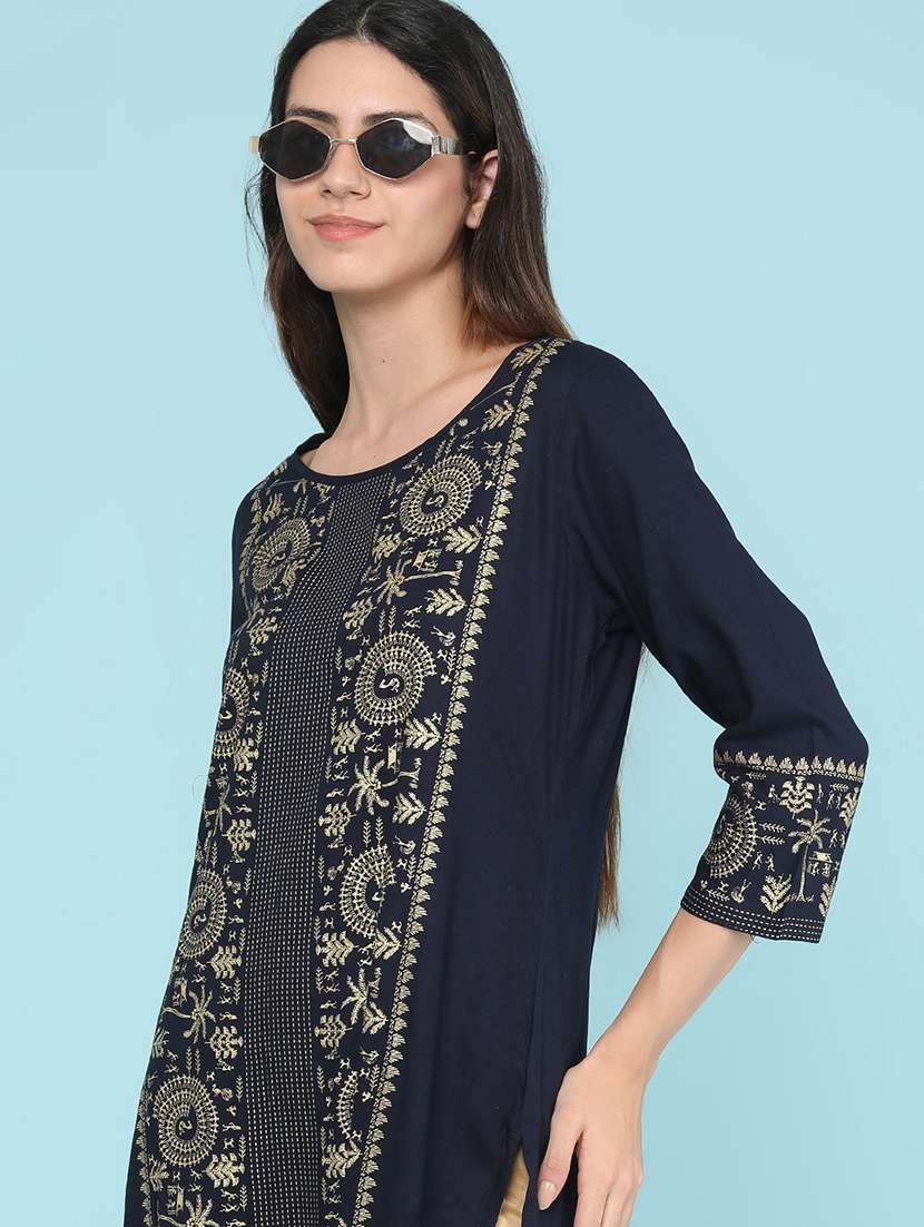 women printed three quarter sleeves straight kurta