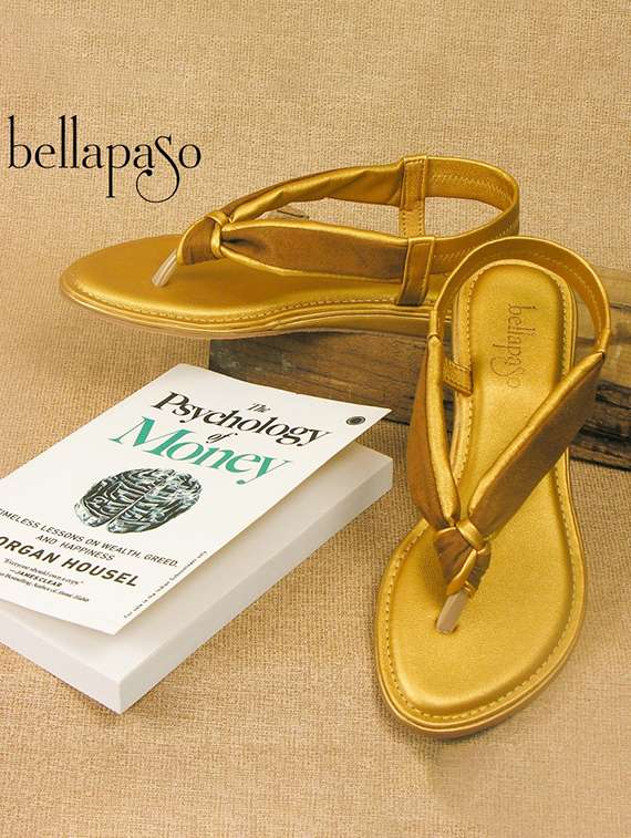 women solid back strap sandal