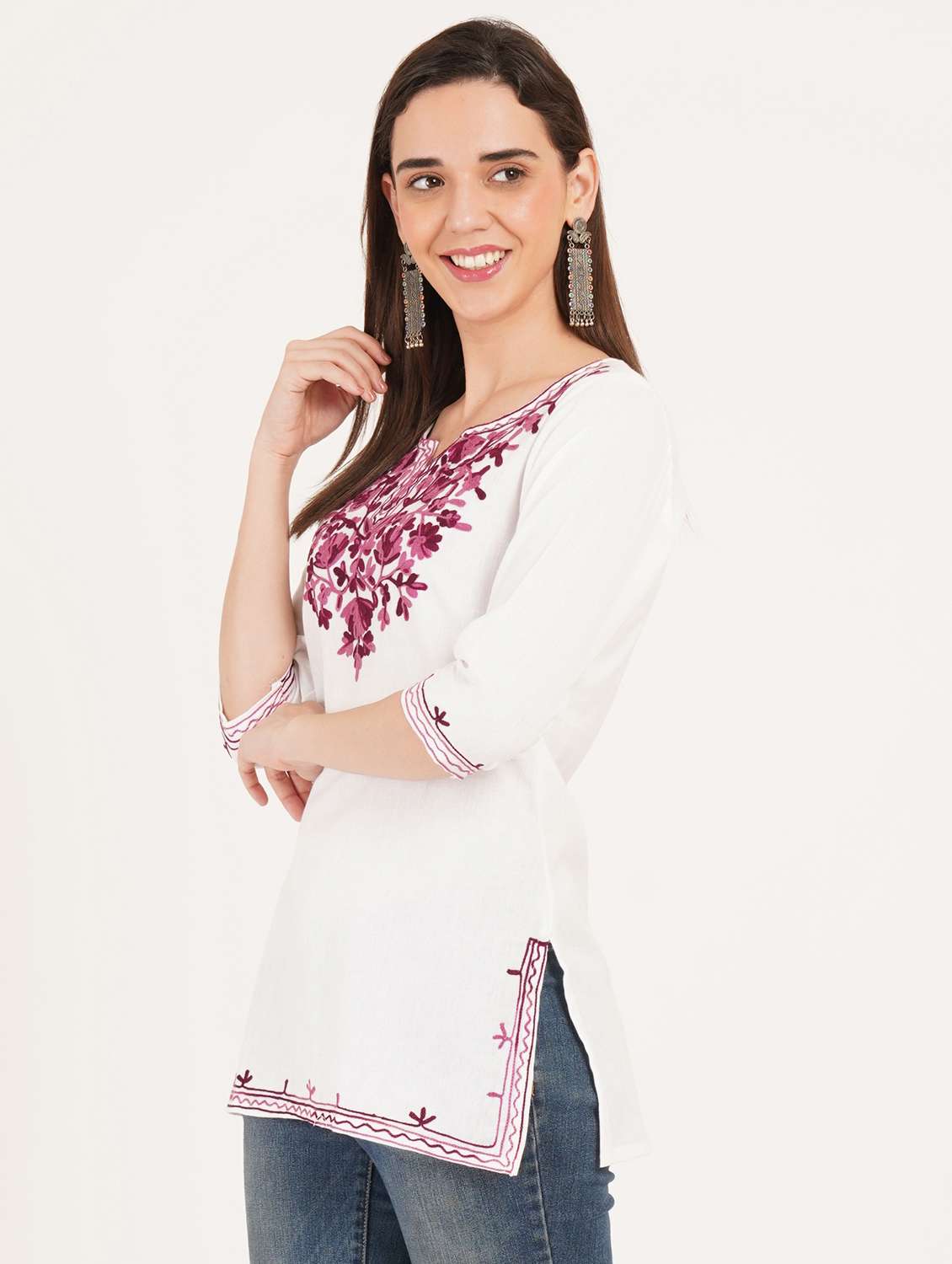 Women Embroidered Three Quarter Sleeve Straight Kurti - 22460534 -  Standard Image - 2
