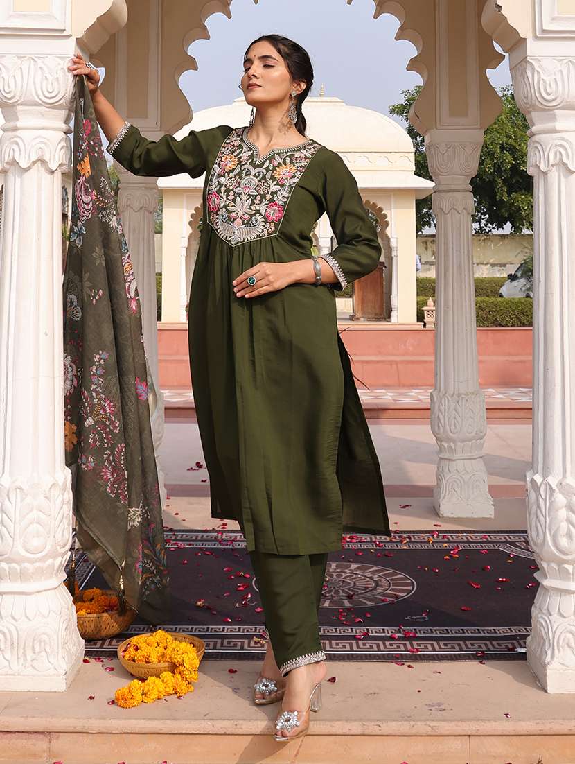Women Green Kurta Pant Set - 22460972 -  Standard Image - 2