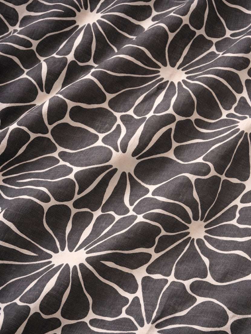 women printed scarf - 22461171 -  Standard Image - 2