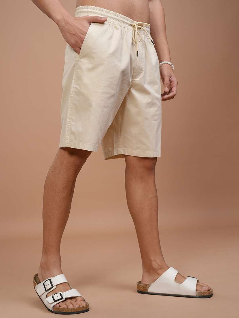 men solid mid rise regular fit shorts - 22462177 -  Standard Image - 2