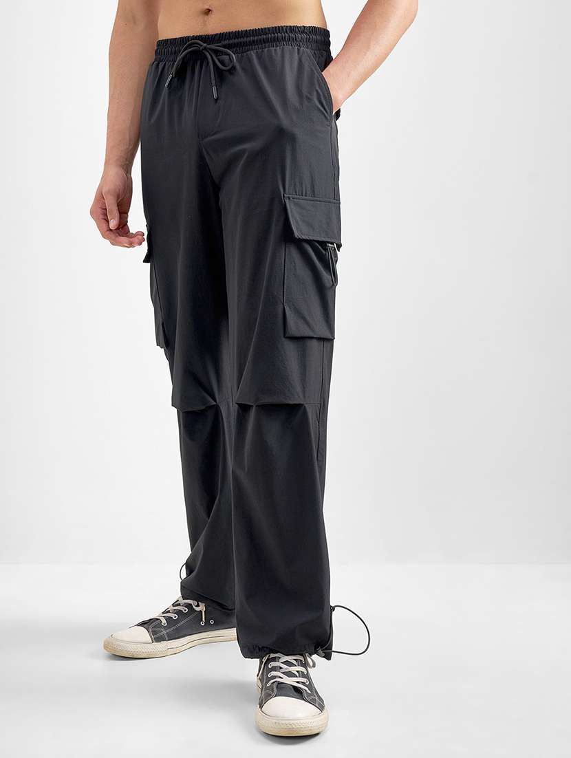 men solid mid rise regular fit cargo  - 22462667 -  Standard Image - 2