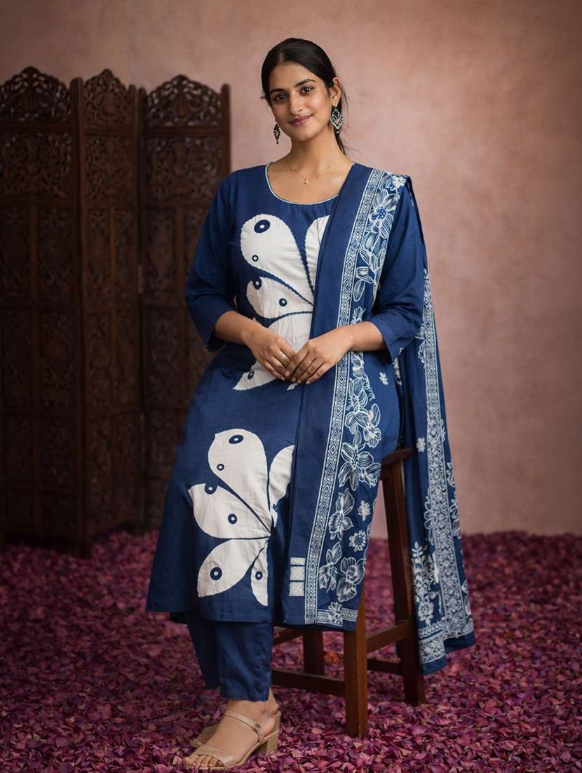 women printed three quarter sleeve kurta pant with dupatta set - 22463196 -  Standard Image - 2