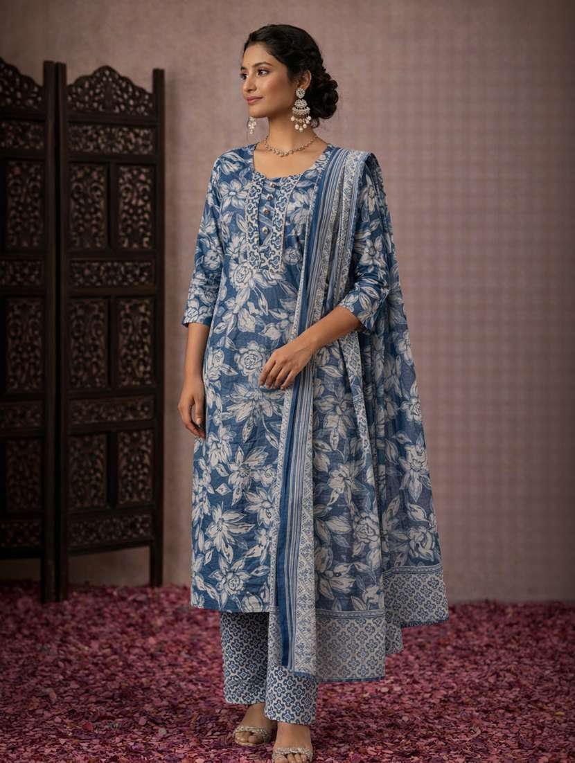Women Printed Three Quarter Sleeve Kurta Pant With Dupatta Set - 22463200 -  Standard Image - 2