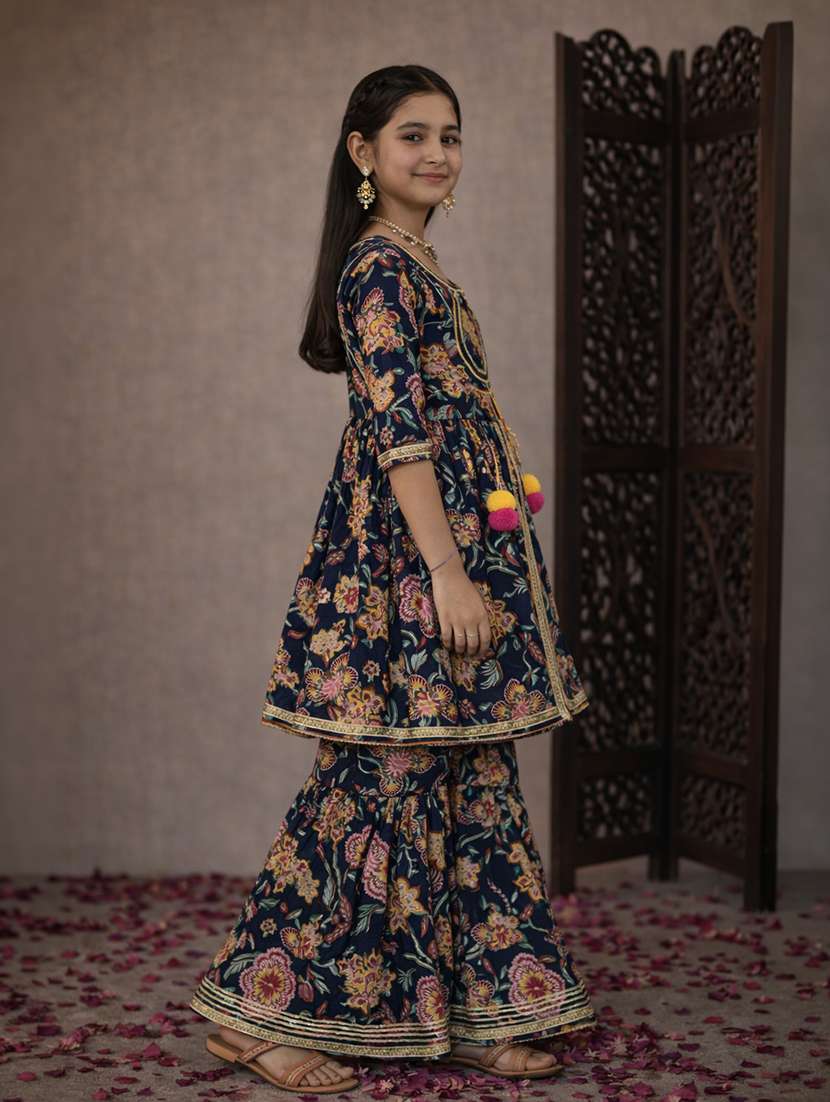 girl green cotton kurta sharara set suit set - 22463272 -  Standard Image - 2