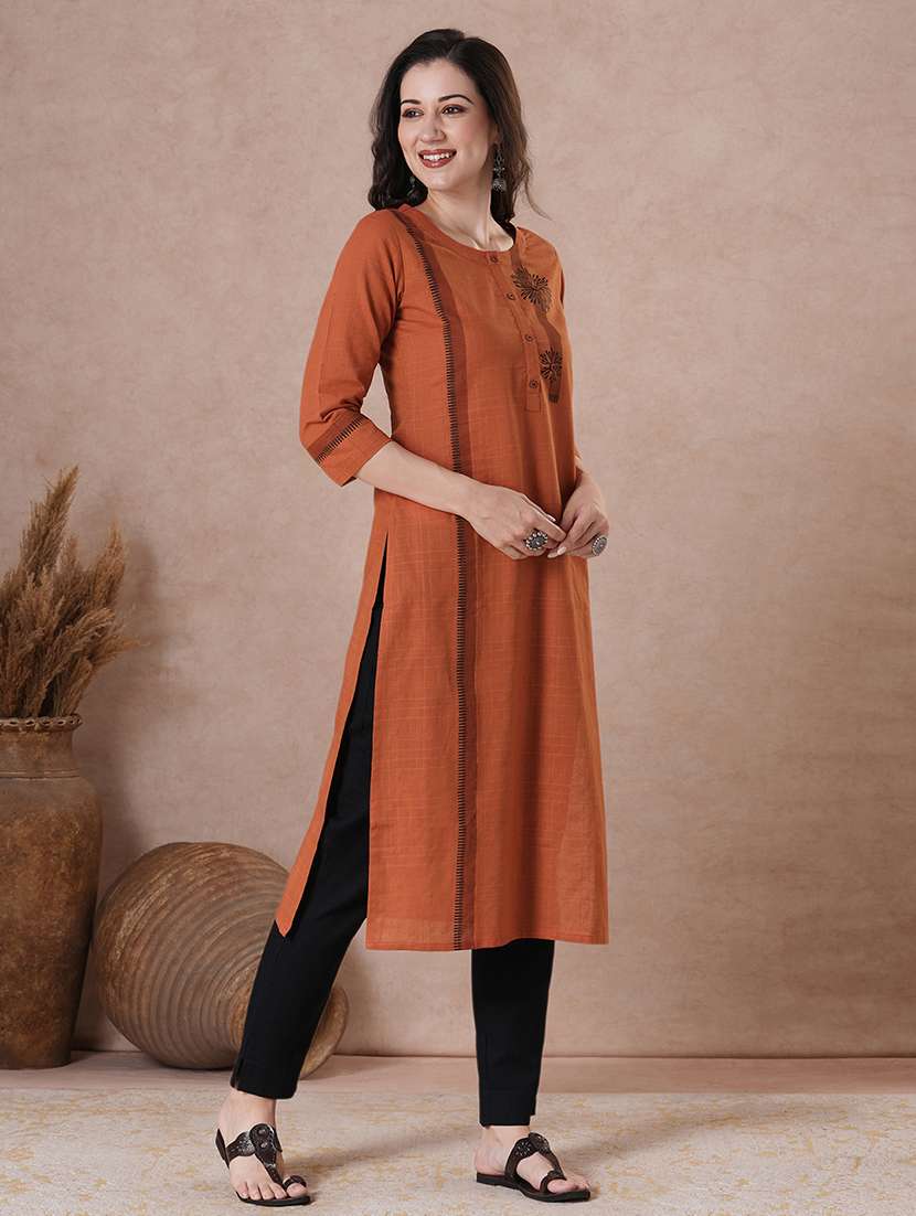 women three quarter sleeve straight kurta - 22463488 -  Standard Image - 2