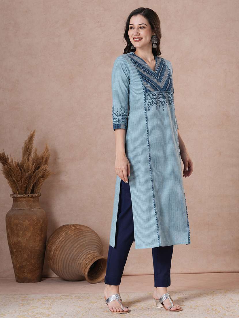 women three quarter sleeve straight kurta - 22463493 -  Standard Image - 2