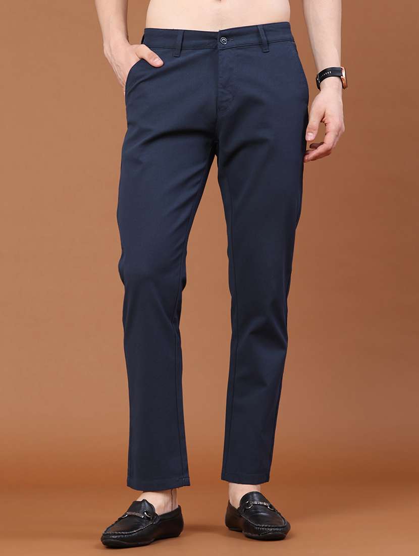 men solid mid rise chinos casual trouser