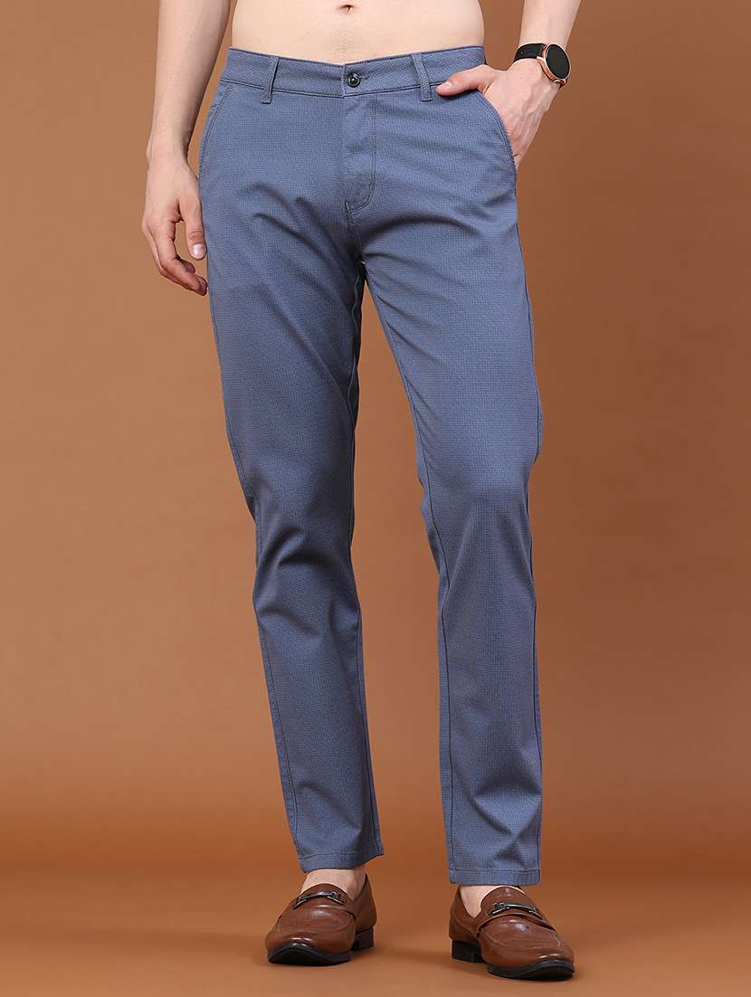 men solid mid rise chinos casual trouser