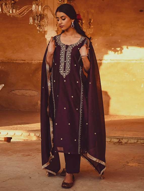 women maroon kurta dupatta set - 22466318 -  Standard Image - 2