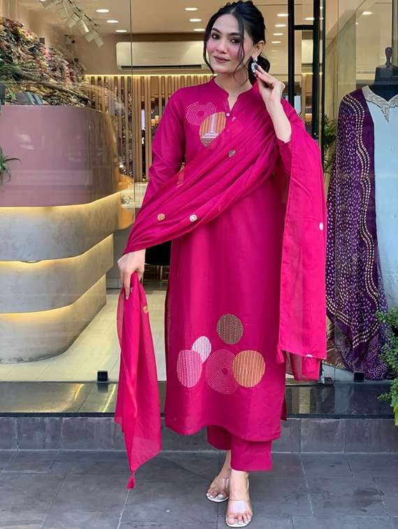women pink kurta dupatta set - 22466327 -  Standard Image - 2