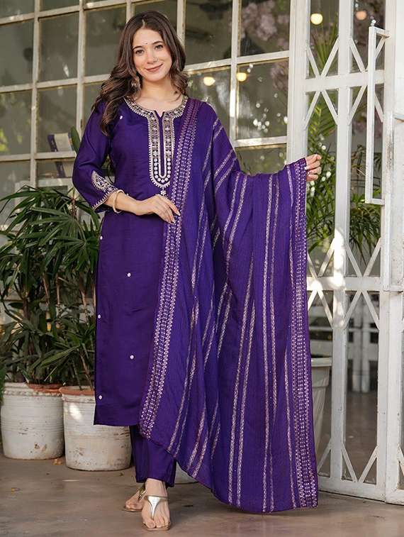 women embroidered three quarter sleeve kurta pant with dupatta set