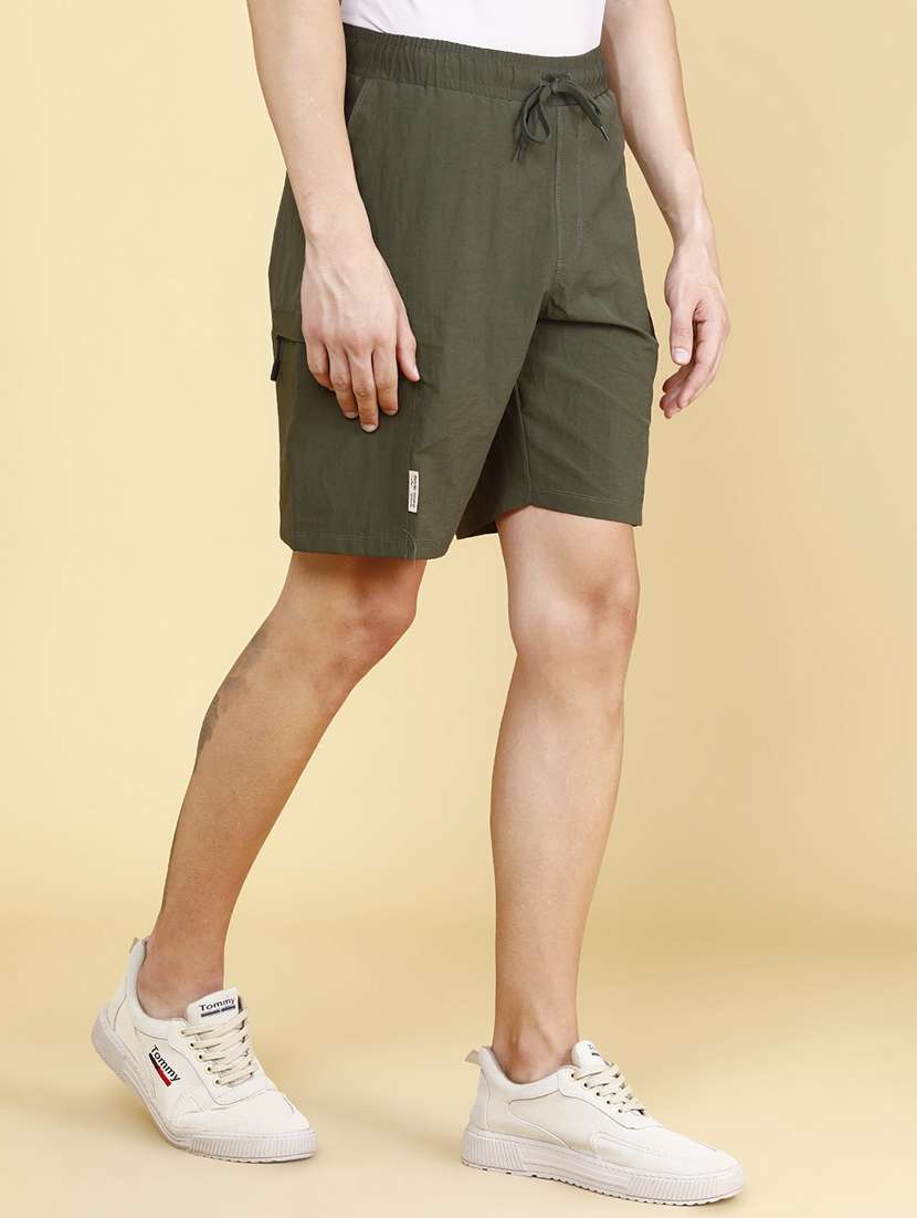 men solid mid rise regular fit shorts - 22468403 -  Standard Image - 2