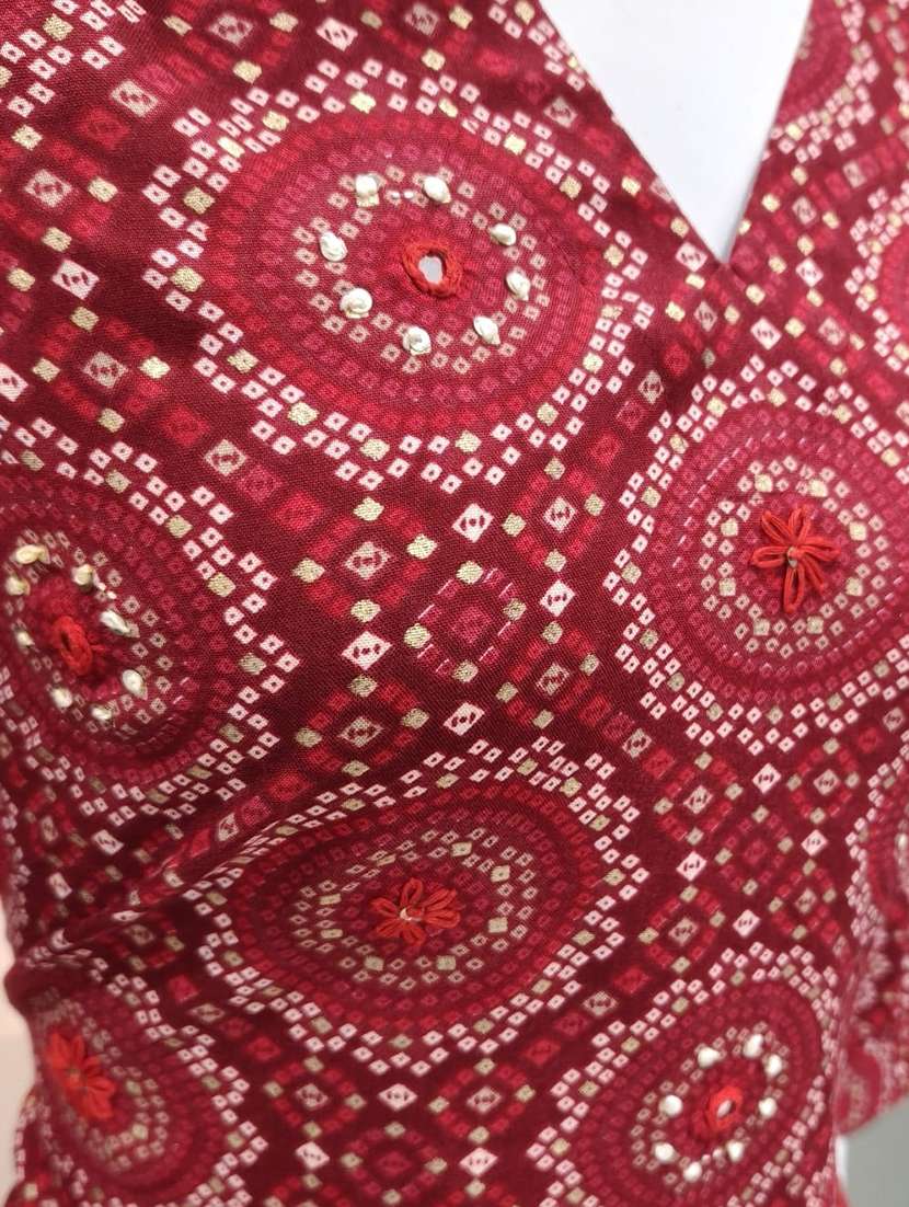 women red viscose straight kurta - 22468501 -  Standard Image - 2