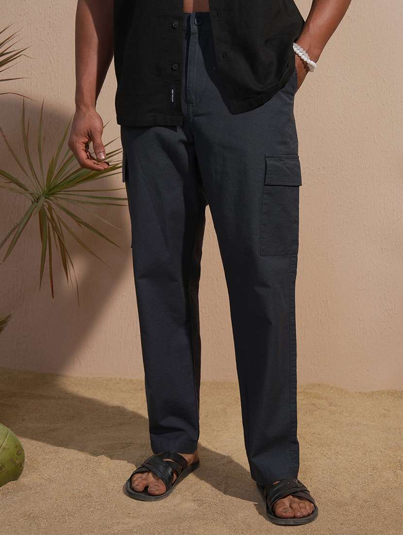 men blue relaxed fit solid cargo