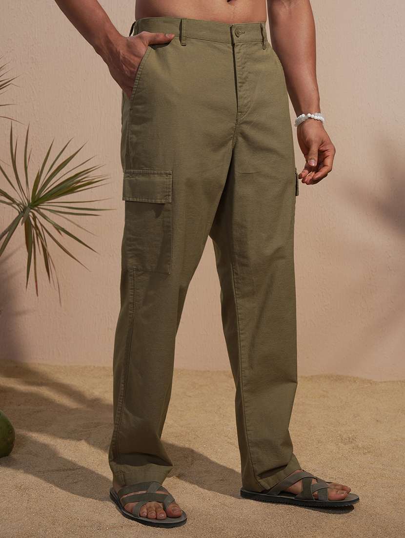 men solid mid rise regular fit cargo  - 22469499 -  Standard Image - 2