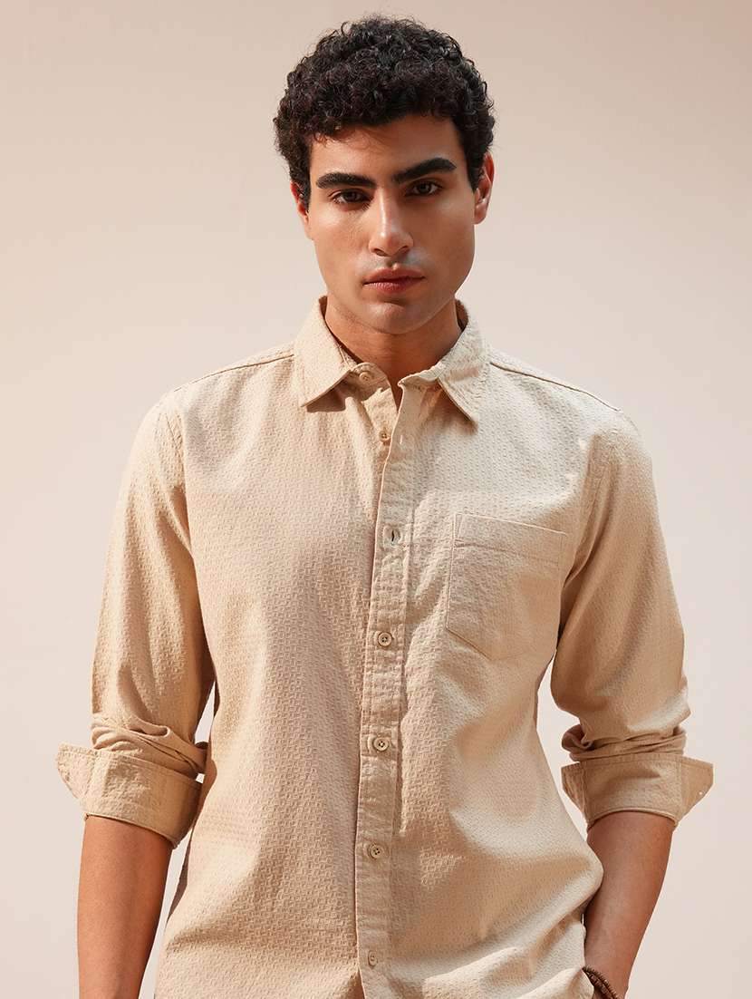 men collared long sleeve casual shirt