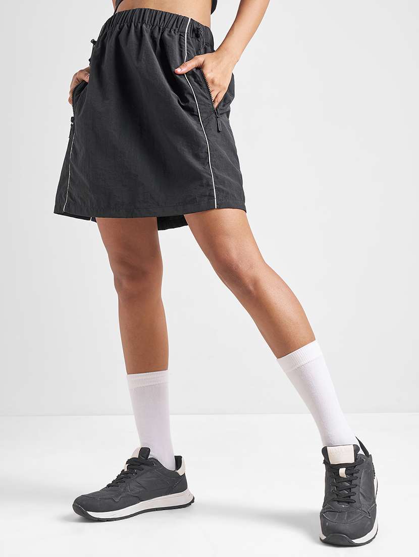 women black nylon straight skirt