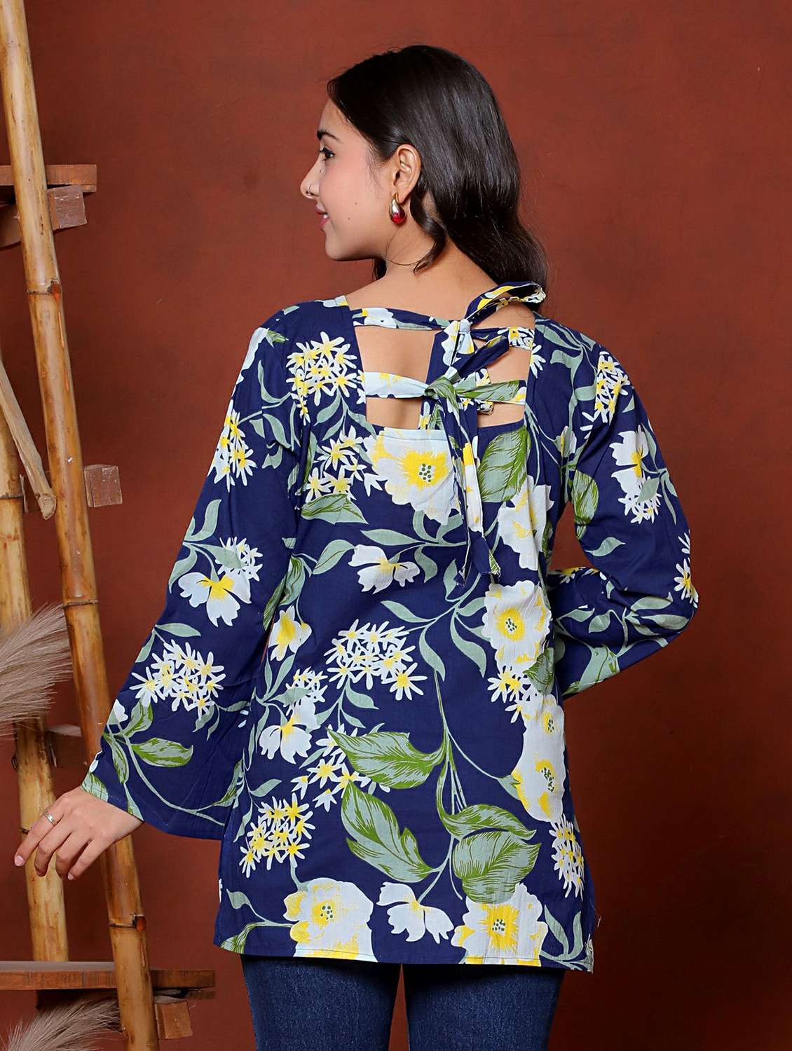 women floral printed long sleeve straight kurti - 22471469 -  Standard Image - 2