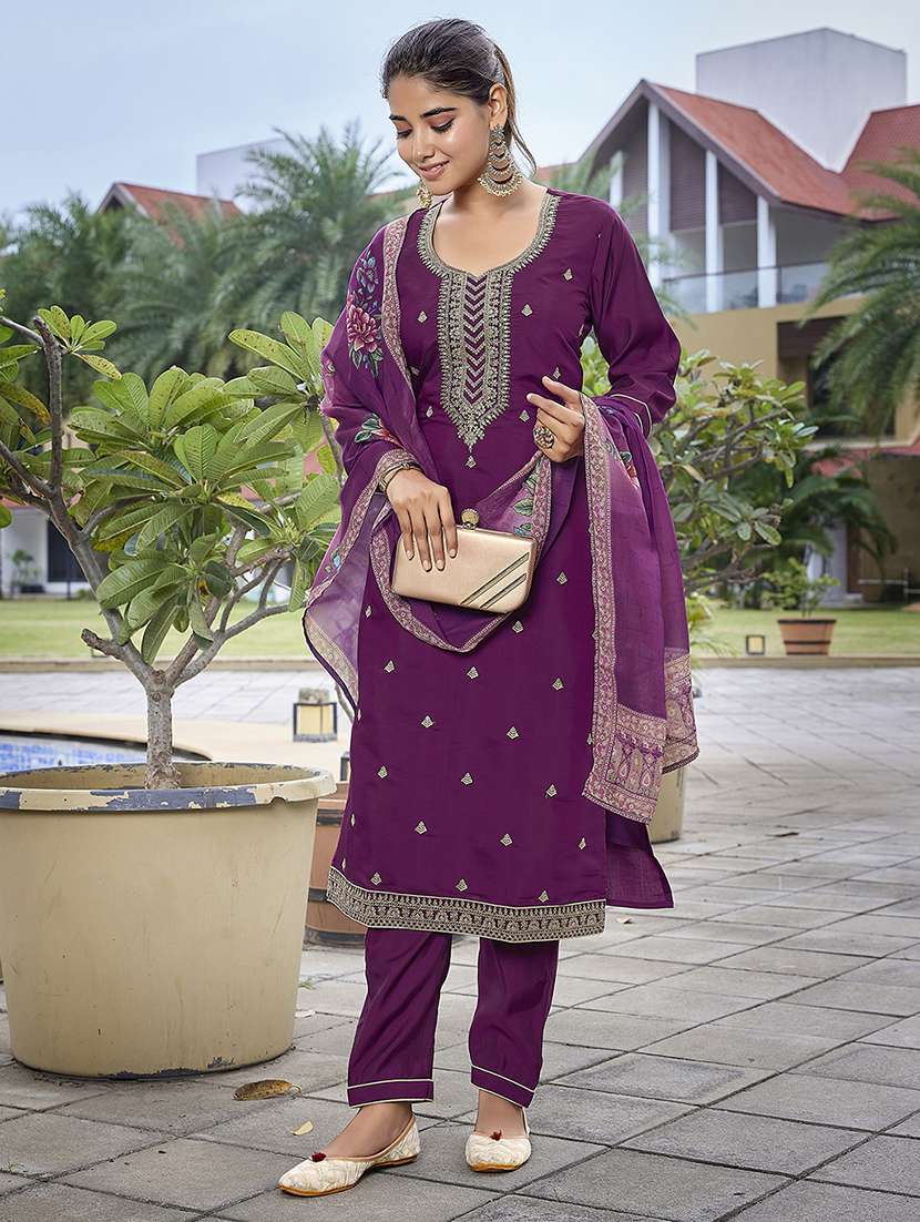 women purple suit set - 22471659 -  Standard Image - 2