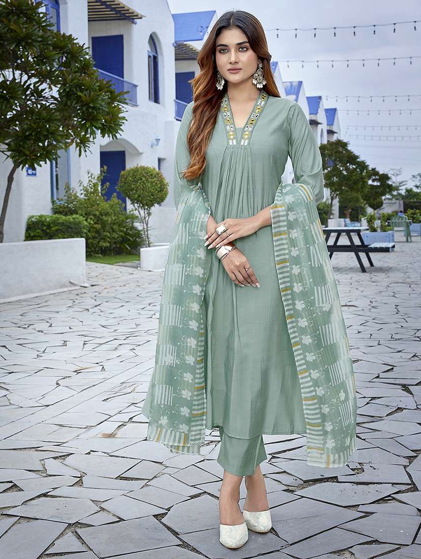 women green suit set - 22471688 -  Standard Image - 2