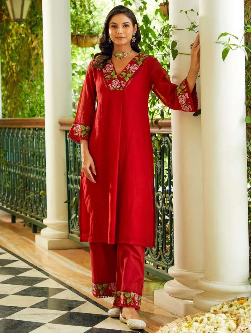 women red suit set - 22471689 -  Standard Image - 2