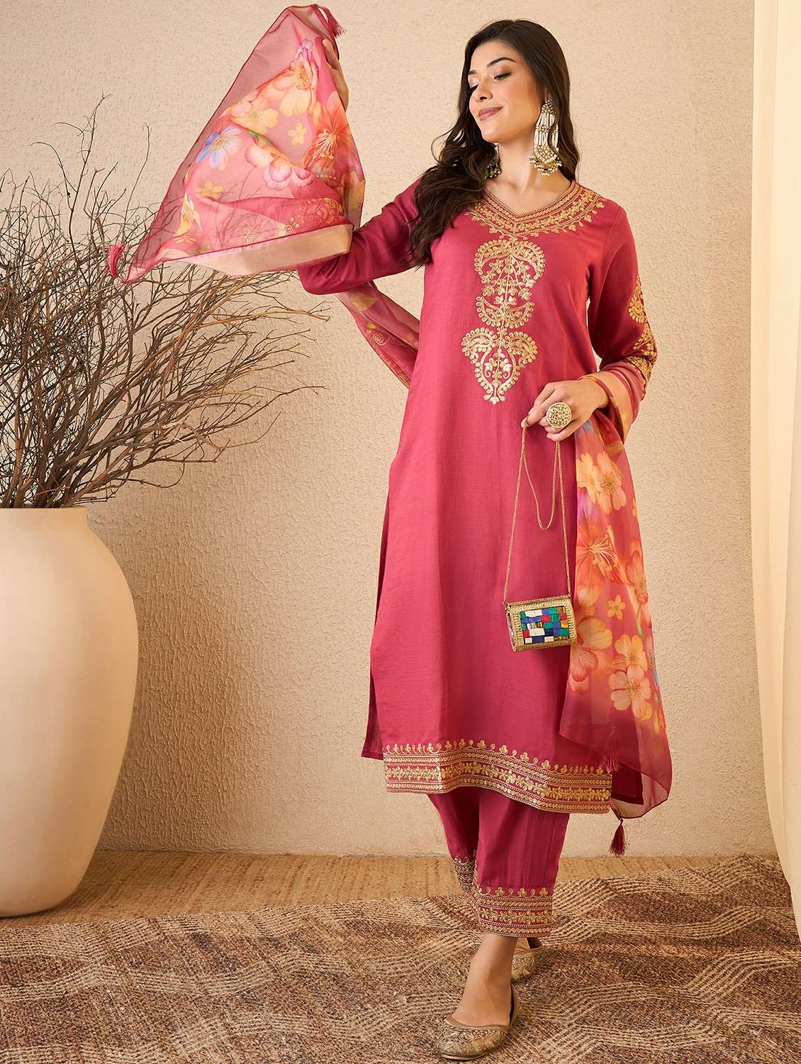 women pink suit set - 22471739 -  Standard Image - 2
