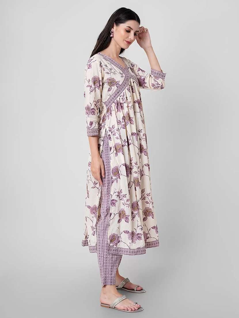 women printed three quarter sleeves kurta pant set with dupatta - 22471790 -  Standard Image - 2