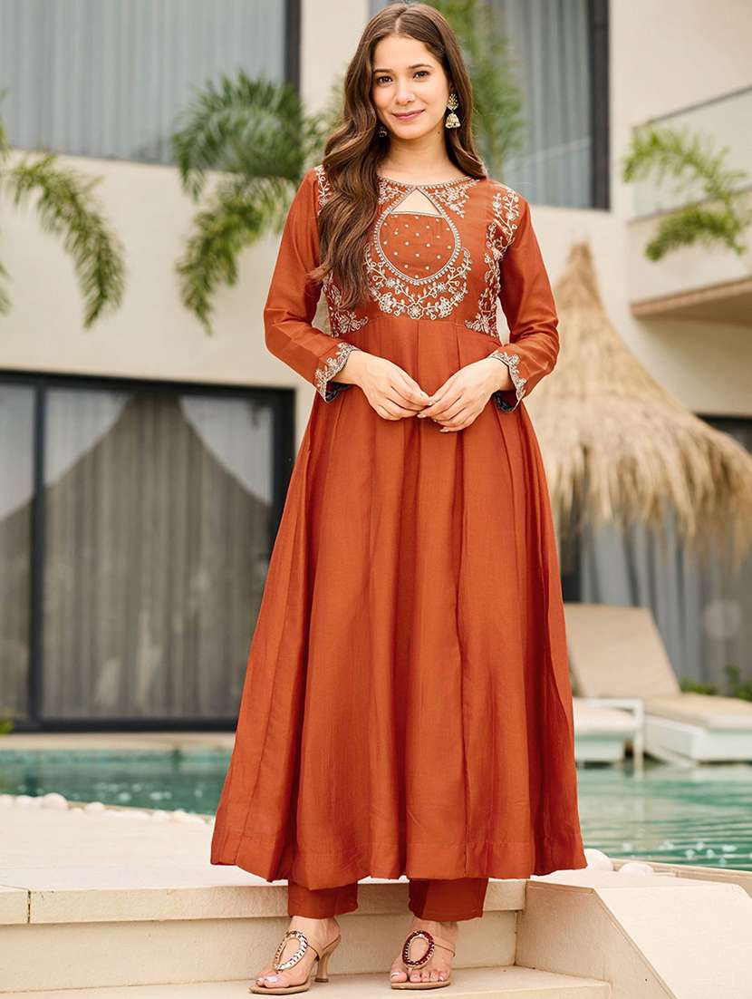 Women Orange Kurta Pant Set - 22472555 -  Standard Image - 2