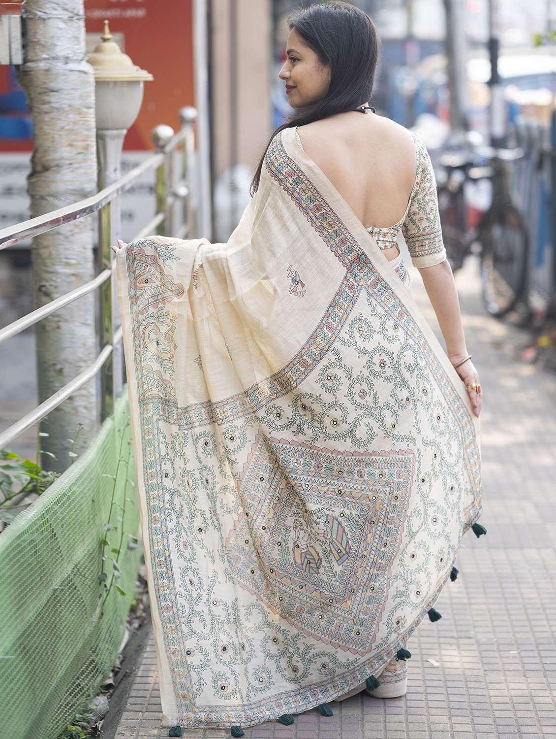 women printed casual wear saree with blouse - 22472628 -  Standard Image - 2