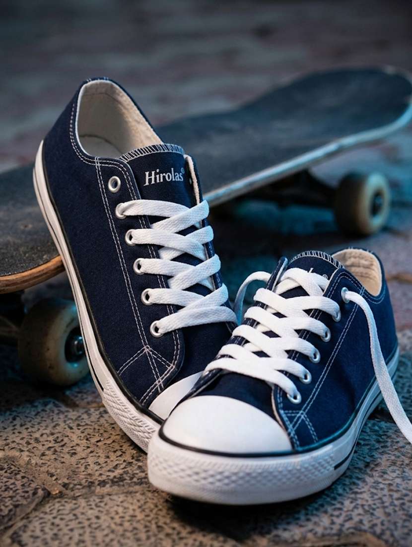 men blue lace up sneaker