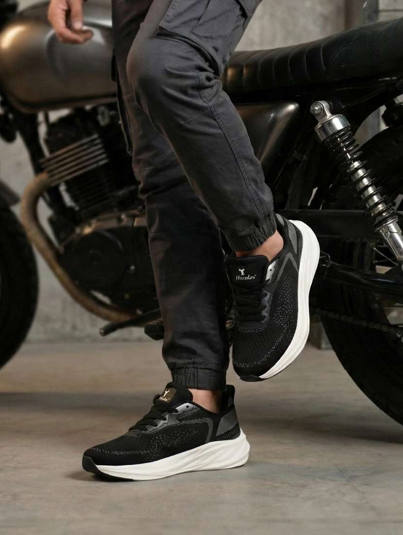 men solid black lace up shoe