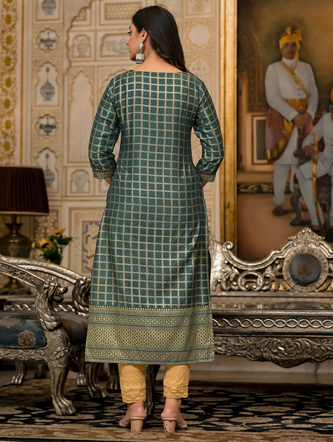 women bottle green cotton straight kurta - 22473113 -  Standard Image - 2