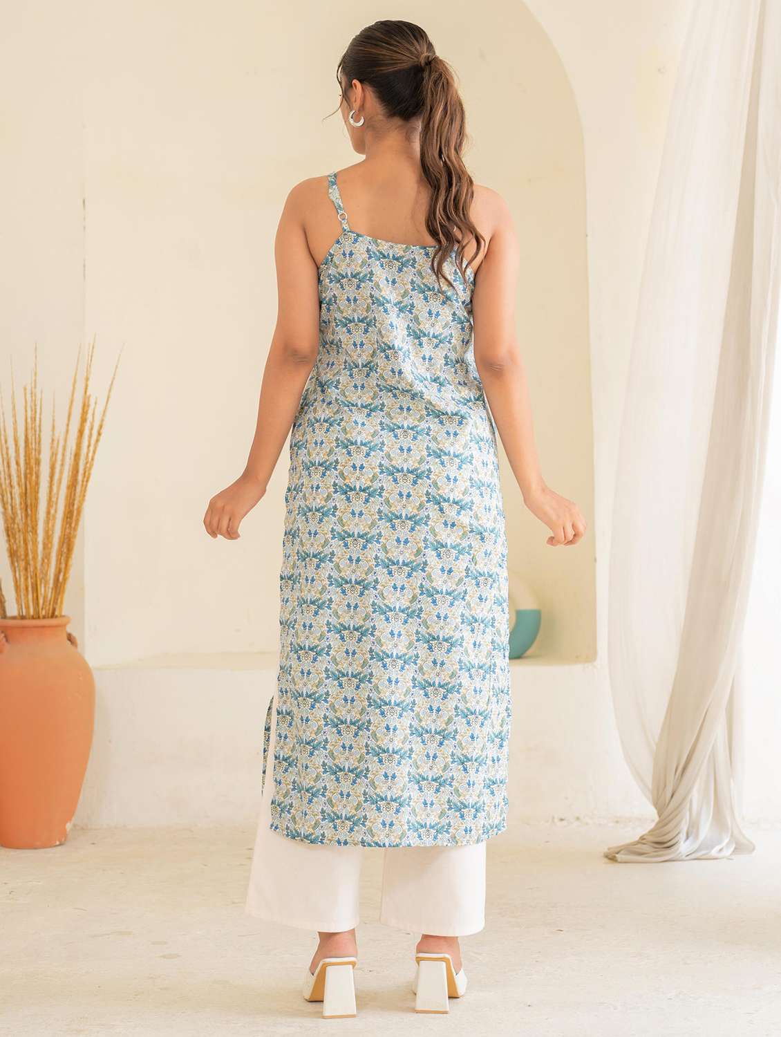 women sky blue cotton straight kurta - 22473122 -  Standard Image - 2
