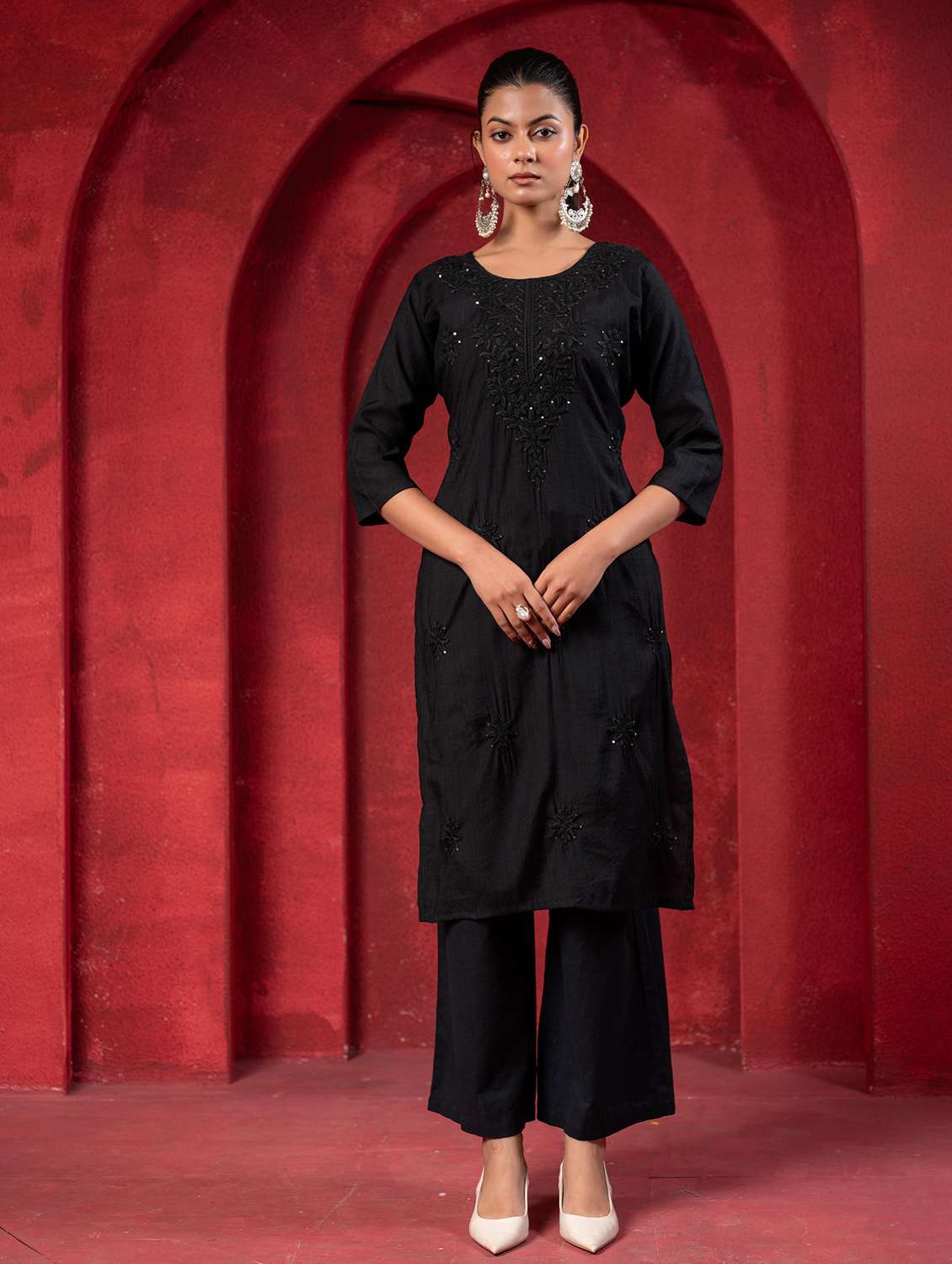 women solid with work three quarter sleeve straight kurta