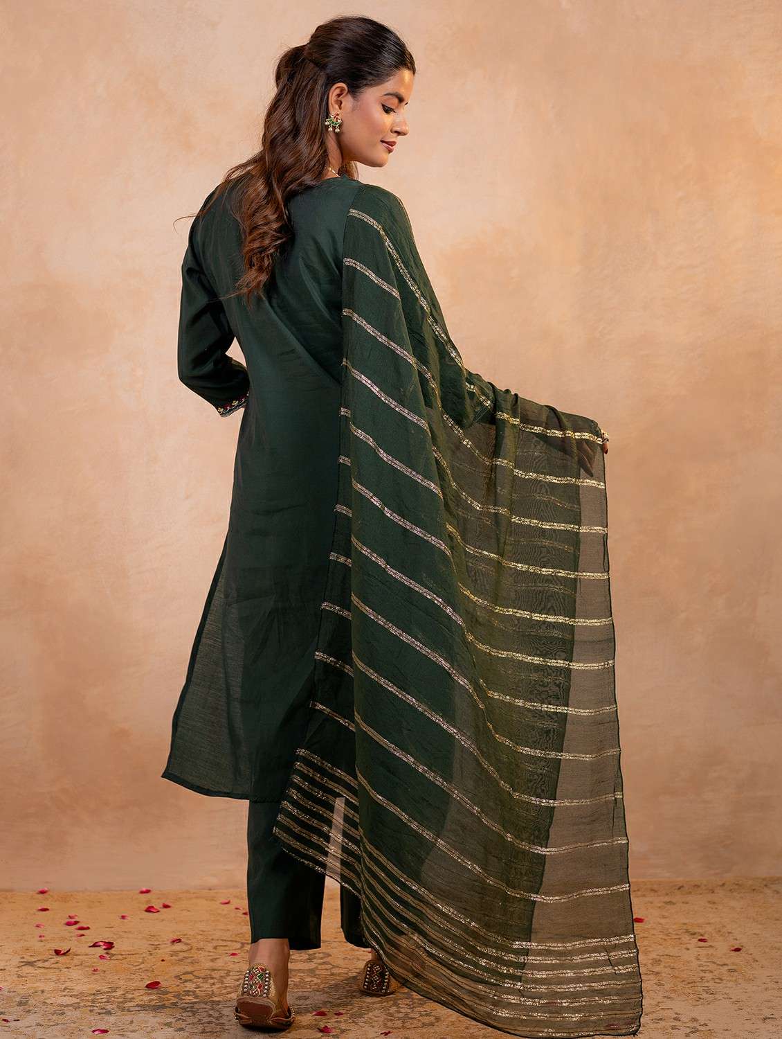 women green kurta pant set - 22473184 -  Standard Image - 2